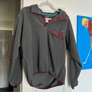 Patagonia Synchilla Snap-T Fleece Pullover Gray and Maroon